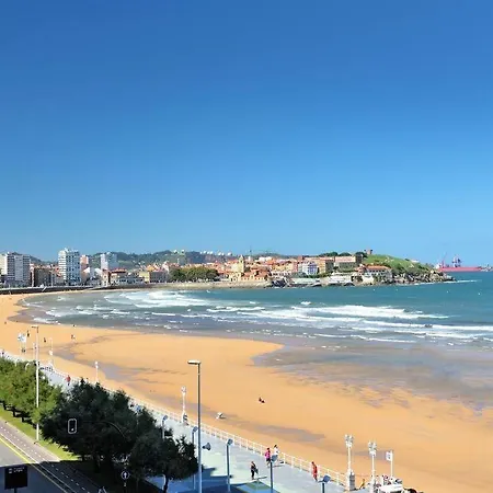 아파트 Apto Ramon Y Cajal,1- Centrico Y Cerca De Playa San Lorenzo-3hab Garaje Opc 기욘